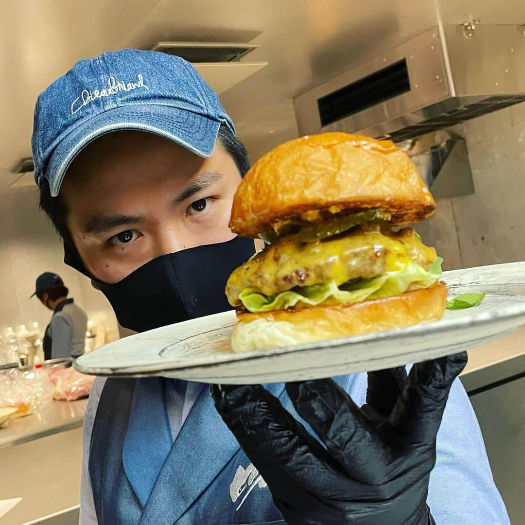 HAMADAHISATOさんのインスタグラム写真 - (HAMADAHISATOInstagram)「BIG WAG JR. MY EVERYDAY LUNCH @wagyumafiaburger 😎 . #wagyumafia #wagyu #bigwag #burgers」1月16日 22時47分 - wagyumafia