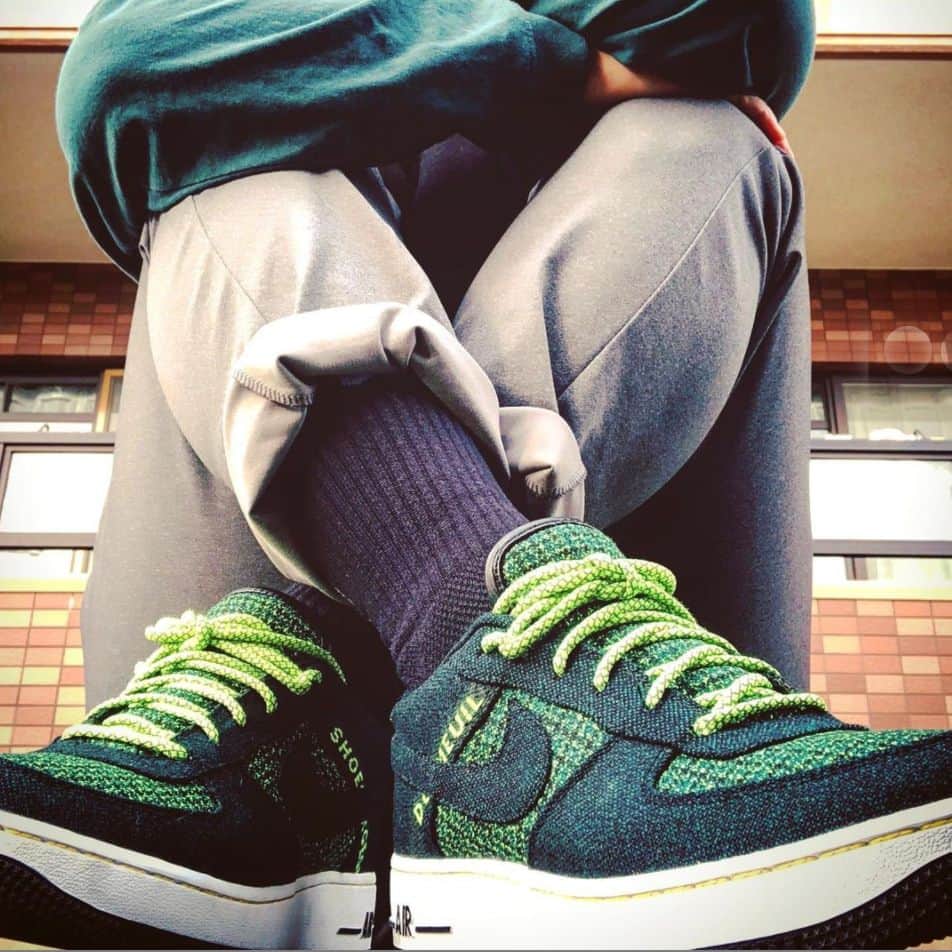 ドーメルさんのインスタグラム写真 - (ドーメルInstagram)「The result of more than a year of work : exclusive hand made sneakers.⁣ Produced in limited edition, they were very successful as they tell the story of the House of Dormeuil, reinterpreted with the Savoir Faire of @theshoesurgeon.⁣ .⁣ .⁣ 📸 by @sato_18⁣ .⁣ .⁣ #exclusive #collaboration #sneakers #innovative #sportex #vintage #luxurycloth」1月16日 23時07分 - dormeuil1842