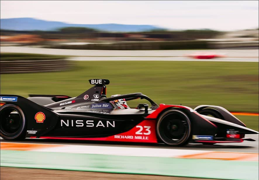 Nissanさんのインスタグラム写真 - (NissanInstagram)「@OliverRowland1, @Sebastien_Buemi & the @Nissanedams team are returning for the start of Season Seven in Diriyah, SA on Feb 26-27th! 🏎 #NissanFormulaE #IntelligentMobility @Nissanedams @NissanSports」1月16日 23時01分 - nissan