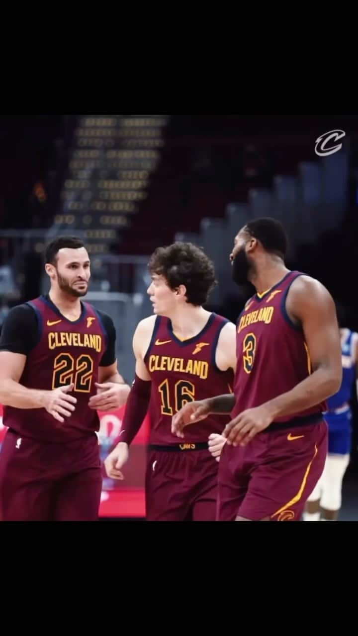のインスタグラム：「🤫🤫🤞🏾🤞🏾 @larrydn7 @cavs」