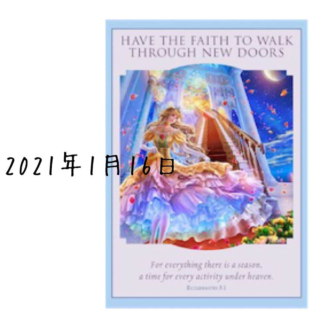 心幸 -Miyuki-のインスタグラム：「Have the Faith to Walk through New Doors ﻿ 信念を持って新たな扉をくぐる﻿ ﻿ この先どうなるかわからなくても﻿ 今いる状況から離れたほうがいい場合もあるのです﻿ ﻿ +‥‥‥‥‥‥‥‥‥‥‥‥‥‥‥+﻿ ﻿ 変わることも人生の一部として﻿ 居心地よく思えれば﻿ 柔軟に対応しつつ先へ進みやすくなります﻿ ﻿ +‥‥‥‥‥‥‥‥‥‥‥‥‥‥‥+  今日もハッピーな１日を🌸  #ライトワーカー  #認定エンジェルカードリーダー™  #リーディング #20210116」