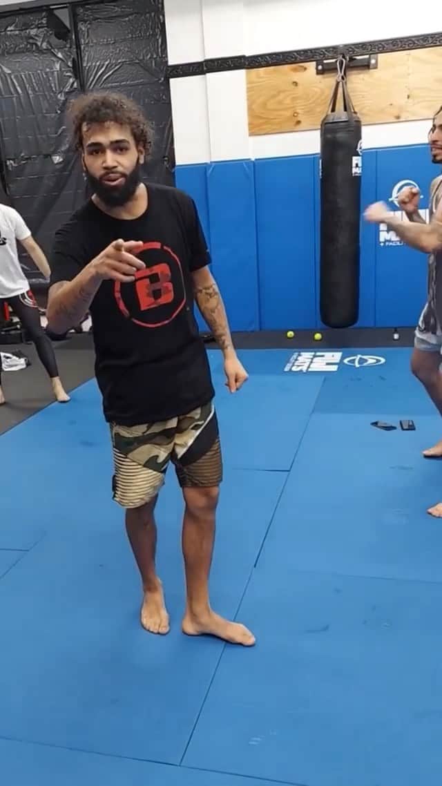 ジョンス のインスタグラム：「@lms.nyc #ironbodychallenge  I nominate   @diego.jagessar  @_dougmatic  @my_choyce  . . . Make sure to tag @lms.nyc, #ironbodychallenge and nominate 3 teammates/friends. Who got that iron body? . . #lmsnyc#iornbodychallange#striking101#oneshot#reels#tiktok#share#explore」
