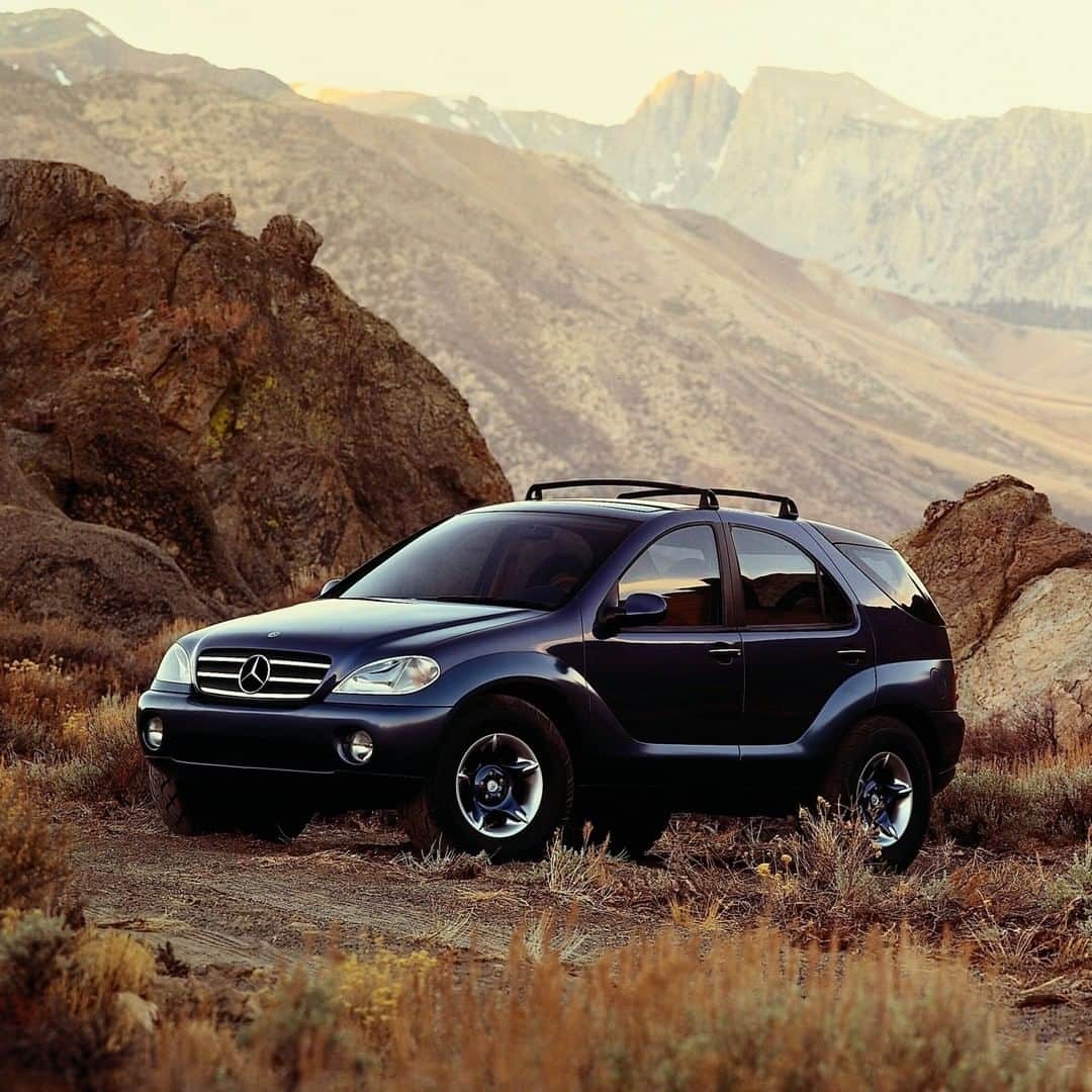 メルセデス・ベンツさんのインスタグラム写真 - (メルセデス・ベンツInstagram)「With the AAVision, Mercedes-Benz opened up a new chapter in its successful strategic product initiative in January 1996: the concept car was unveiled at the North American International Auto Show in Detroit. Twenty-five years ago, this car pointed in the direction that would be taken a good year later when the M-Class went into production in May 1997.  #MercedesBenz #AAVision #Concept #AllActivityVehicle」1月16日 16時01分 - mercedesbenz