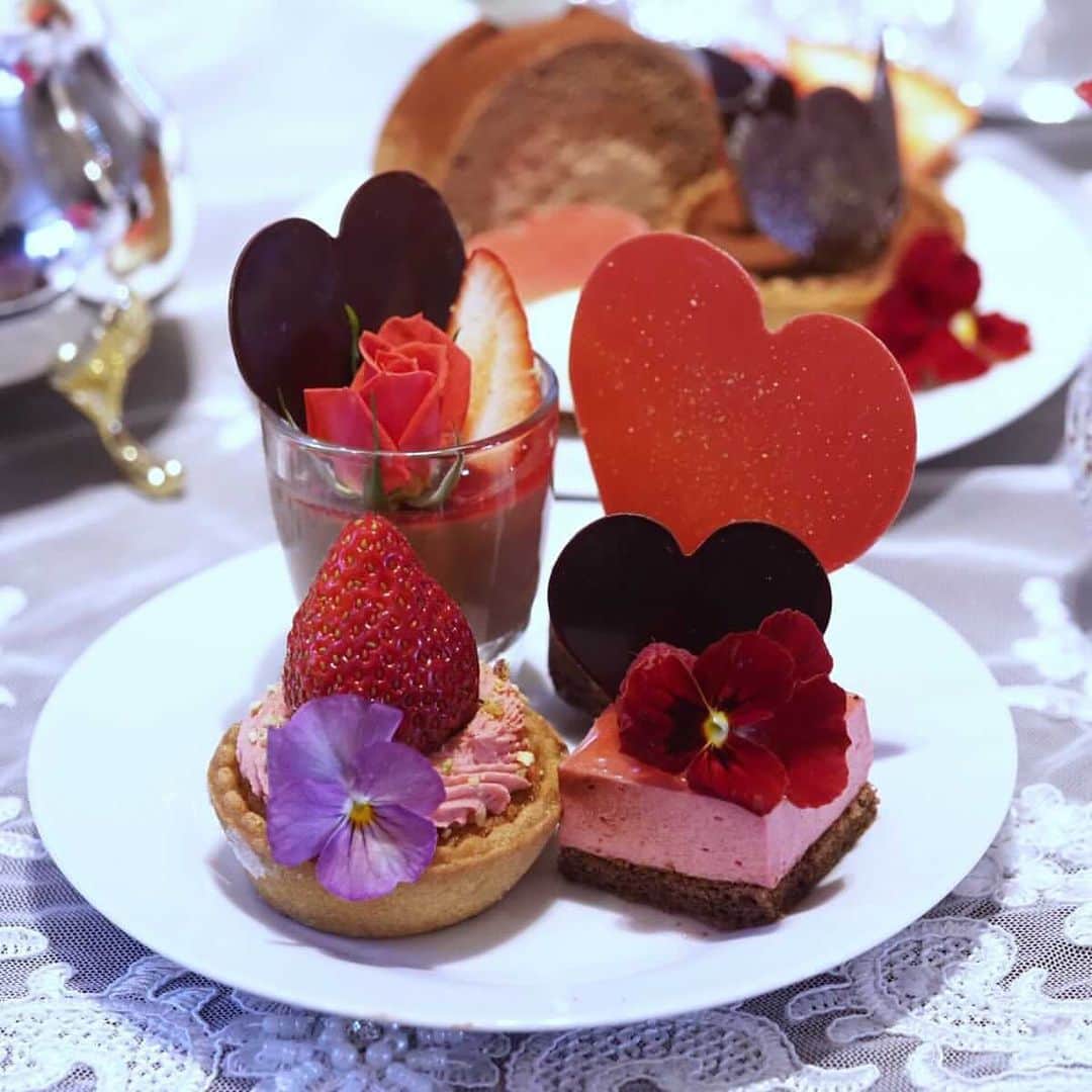 堂島ロール モンシェール さんのインスタグラム写真 堂島ロール モンシェール Instagram 2 14valentine Xlv Xavier L Vuitton Mon Cher ルイ ヴィトン創業家5代目が所有するワイナリーで丹精込めて作られたワイン ヴァントゥーを