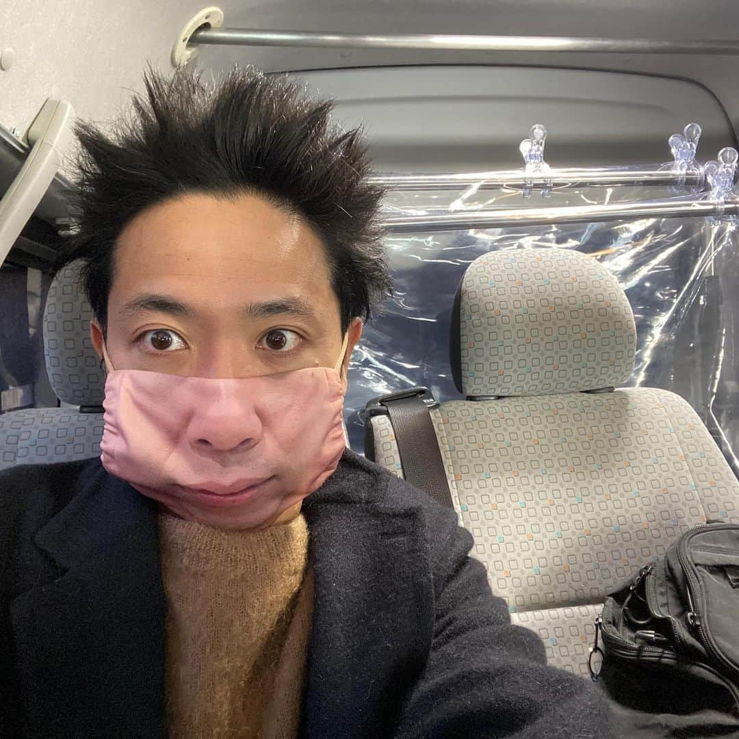 サンシャイン池崎さんのインスタグラム写真 - (サンシャイン池崎Instagram)「とんでもねぇマスク使わせてもらった！！！！  #猫自慢」1月16日 16時34分 - ikezaki_yeah