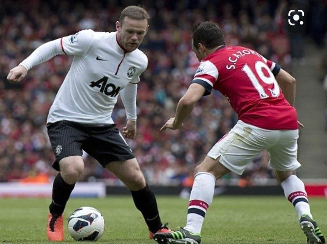 サンティ・カソルラのインスタグラム：「It was a pleasure to play against you so many times, you are one of the greats in the entire history of English football, I wish you all the best in this new stage.  LEGEND, TOP PLAYER @waynerooney」