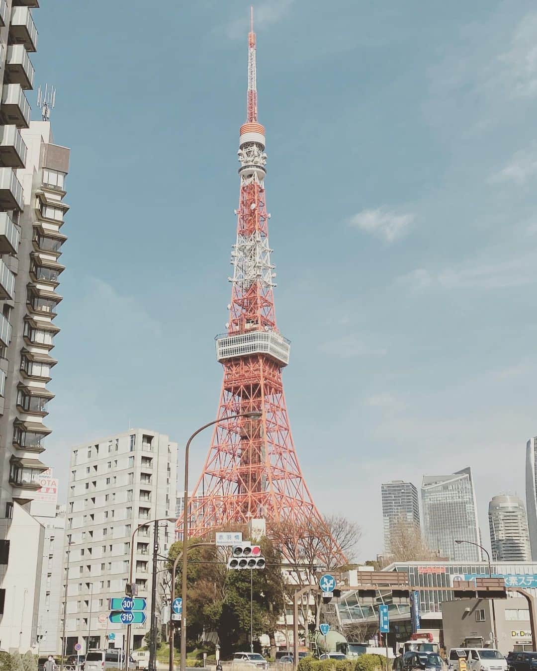 ストラッサー起一さんのインスタグラム写真 - (ストラッサー起一Instagram)「岡見さん主催の階段ダッシュに初参加して来ました🏃 脹ら脛を肉離れしてからダッシュ系は控えてたけど今日を機にやって行こうと思います。 このしんどさ試合の時のしんどさにメチャ似てる！ 今からでも遅くないから継続してやっていきます✨ ありがとうございました。 #格闘家 #階段ダッシュ」1月16日 16時42分 - kiichi_kunimoto
