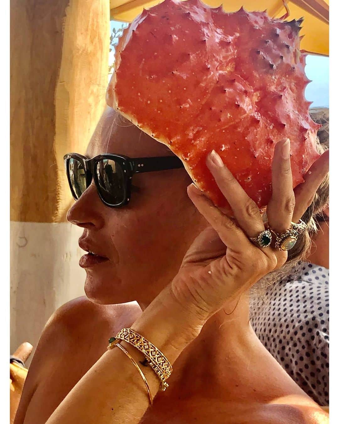 マリオ・テスティーノのインスタグラム：「HAPPY BIRTHDAY TO THE BEST OF FRIENDS. LOVE YOU, KATE ❤ _ FELIZ CUMPLEAÑOS A LA MEJOR DE LAS AMIGAS. TE QUIERO, KATE ❤  #KateMoss #MarioTestino」