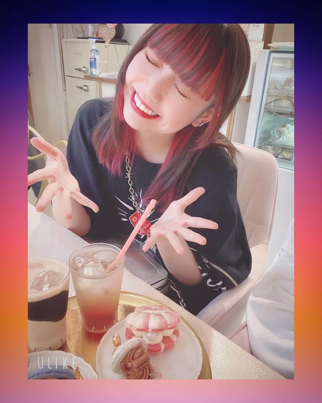 長久玲奈のインスタグラム：「マカロン大好き。  あま〜いもの神  #太る原因 🤤」