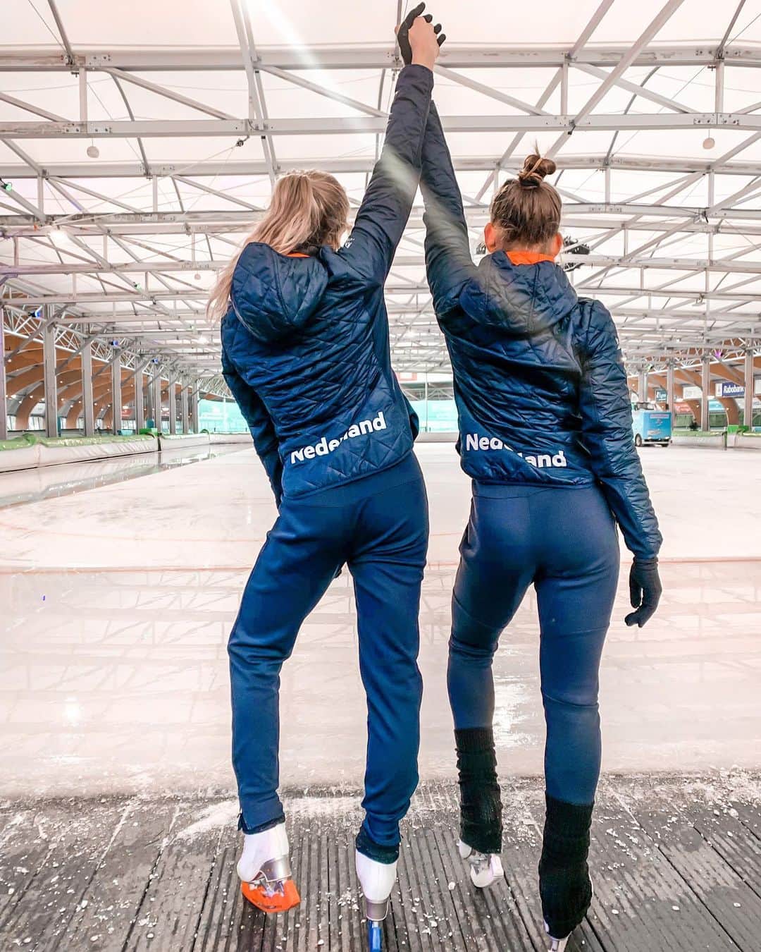 ニキ・ヴォリーズのインスタグラム：「Be the mentor you once needed and the athlete you wanted to become. #NED」