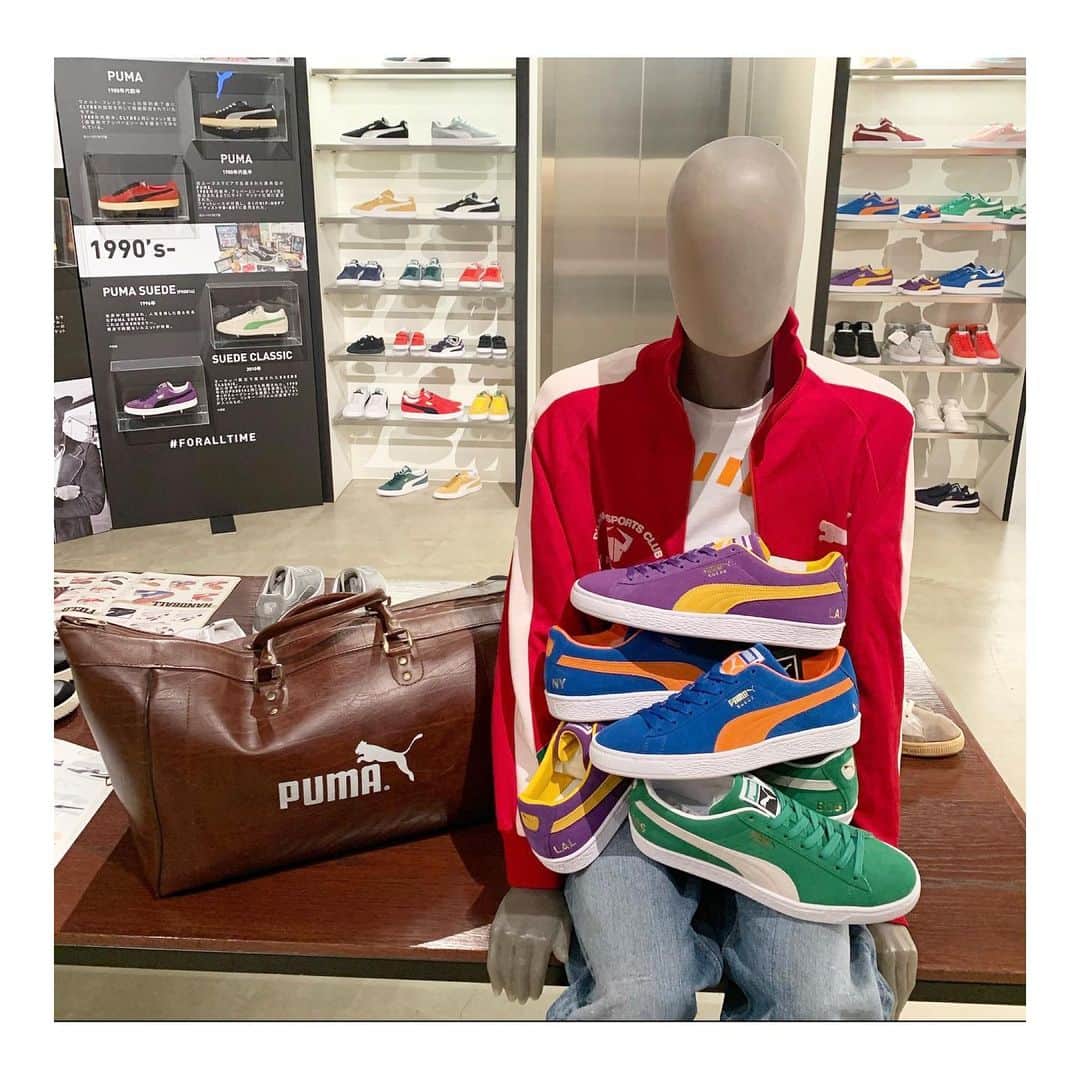 篠原菜月のインスタグラム：「先日、PUMA 2021年春夏展示会へ！﻿ 今シーズンのアイコンシューズ「PUMA SUEDE」がバリエーション豊富に展開されていました👟✨﻿ ﻿ 発売中の @oggi_mag 2月号もスニーカー特集で熟読中です…👀 有名スタイリスト10名による「PUMA SUEDE」を使用したコーディネートの展示があって、「なるほど、こんな感じで合わせるんだ！」とスニーカーコーディネートの勉強になりました！﻿ ﻿ 詳しくWeb Oggiで更新しています✍️﻿ web記事はプロフィールのURLに。﻿ ﻿ #PUMA﻿#プーマ#suede#pumasuede#pumashoes#スウェード#スニーカー#コーティネート#スニーカーコーデ#2021春夏#春夏展示会#展示会#exhibition#oggi#oggijp ﻿」