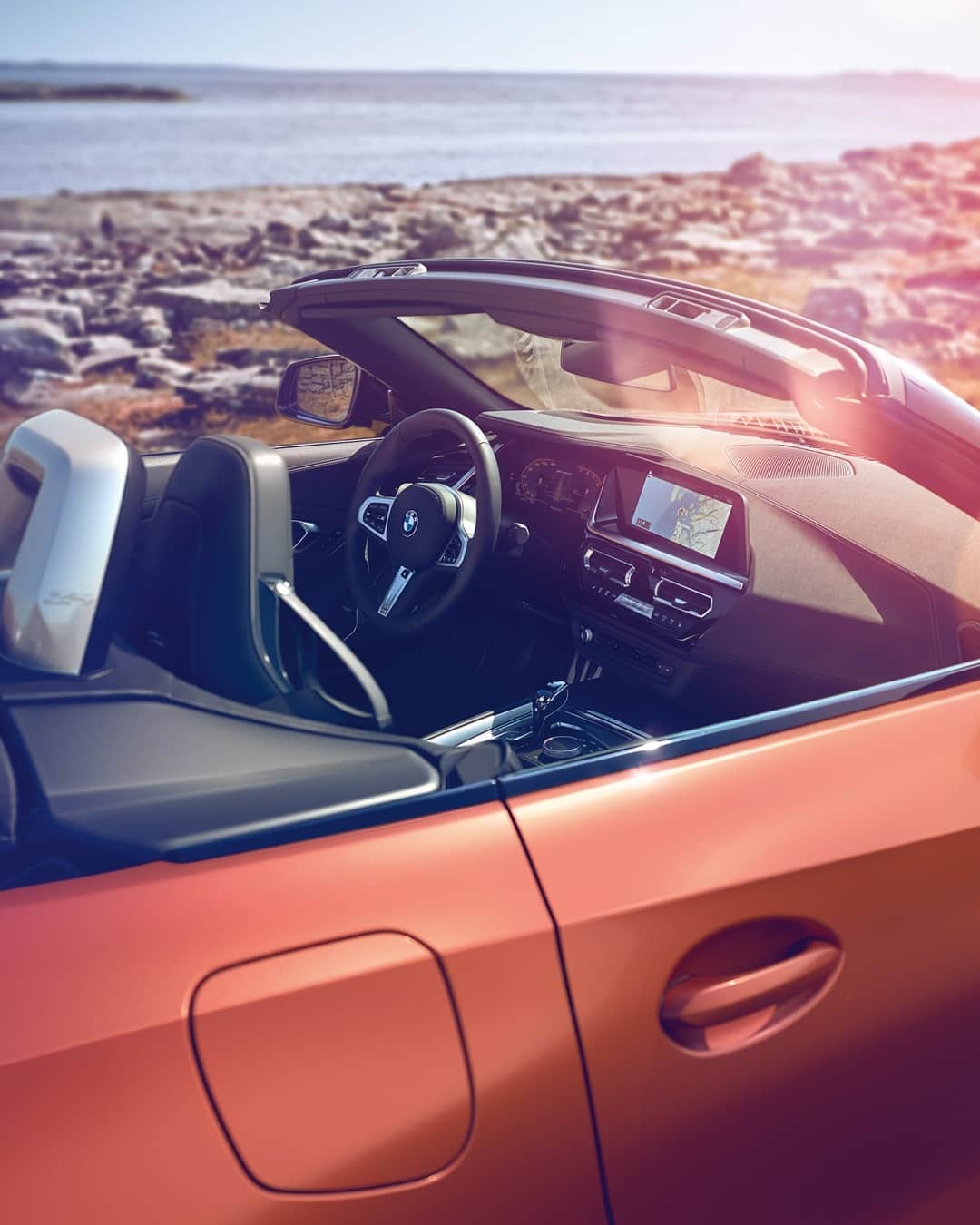 BMWさんのインスタグラム写真 - (BMWInstagram)「A perfect place to enjoy the last rays of the sun. The BMW Z4 Roadster.  #TheZ4 #BMW #Z4 __ BMW Z4 M40i: Fuel consumption weighted combined in l/100km: 7.2 (NEDC); 8.0–7.9 (WLTP), CO2 emissions weighted combined in g/km: 164 (NEDC); 182–181 (WLTP). Further information: www.bmw.com/disclaimer.   340 hp, 250 kW, 500 Nm, Acceleration (0-100 km/h): 4.5 s, Top speed (limited): 250 km/h.」1月16日 19時00分 - bmw