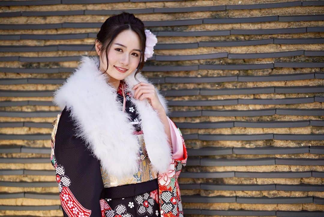 五十嵐みさのインスタグラム：「. エモーション撮影会in名古屋📸 第1部は初の振袖👘 . #エモーション撮影会#撮影会#振袖#着物#野外撮影#団体撮影会#レースクイーン#モデル#被写体#名古屋#清洲城#晴れ着#晴着」