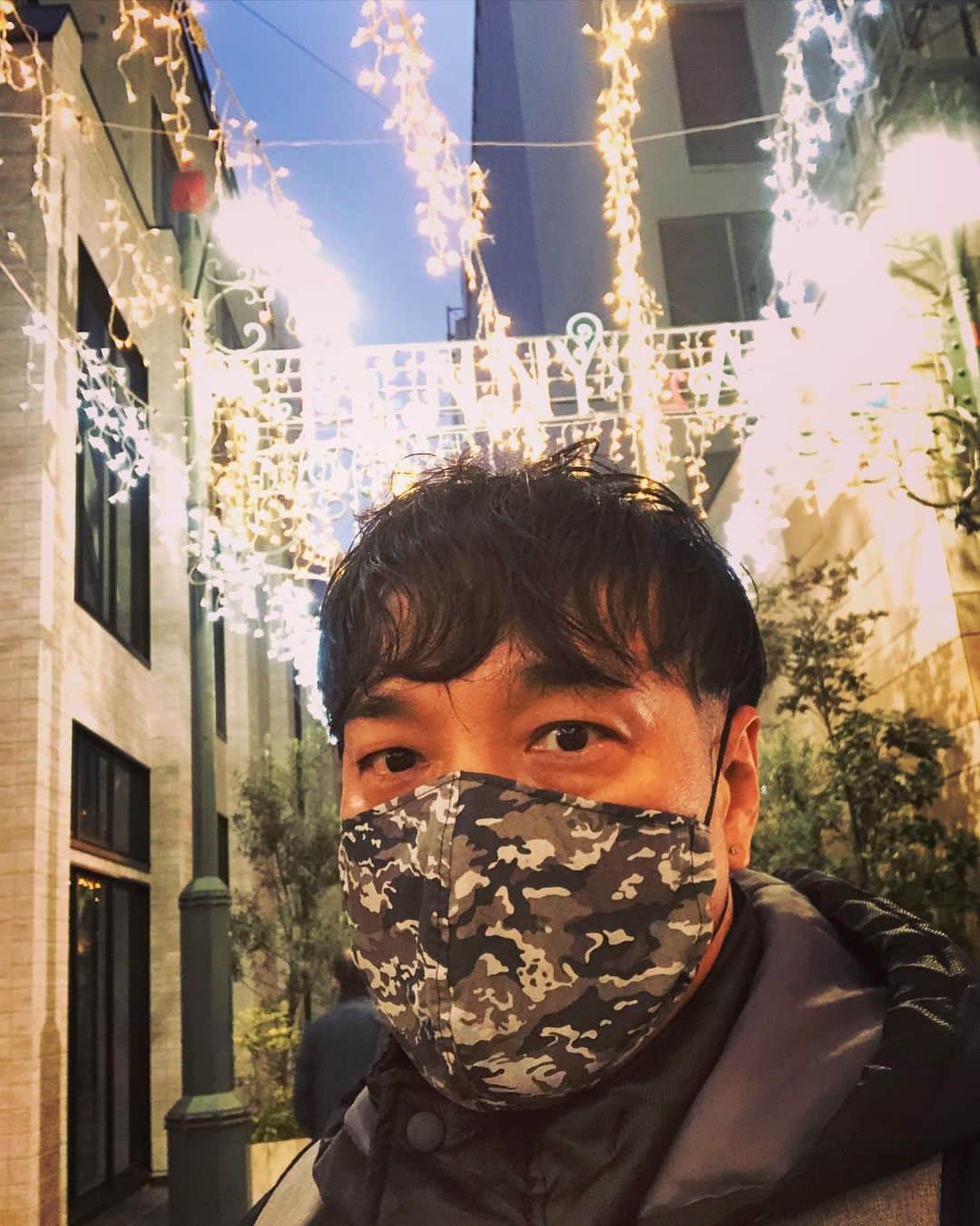 HI-Dのインスタグラム：「1か月前はココで歌ったんだなぁ。 楽しかった。なんて思い出しながら歩く吉祥寺サンロード。 みんな身体と心と生活に気をつけて。」