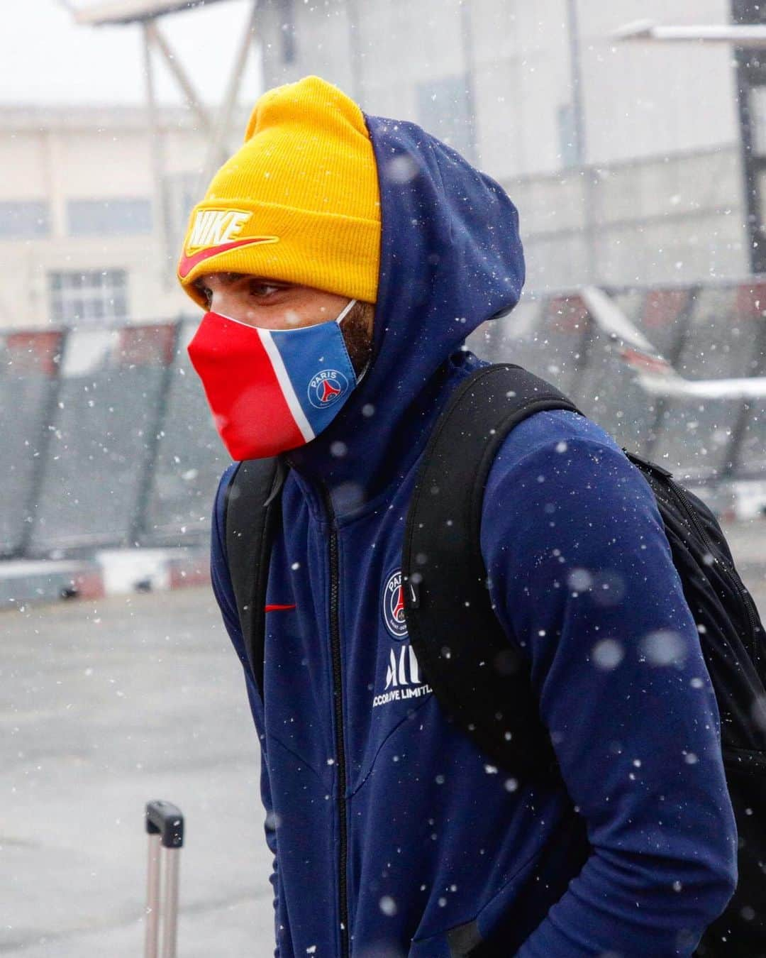 パリ・サンジェルマンFCさんのインスタグラム写真 - (パリ・サンジェルマンFCInstagram)「🥶❄️ . #SCOPSG #Kurzawa #AllezParis #ICICESTPARIS #Ligue1 #Football」1月16日 20時09分 - psg