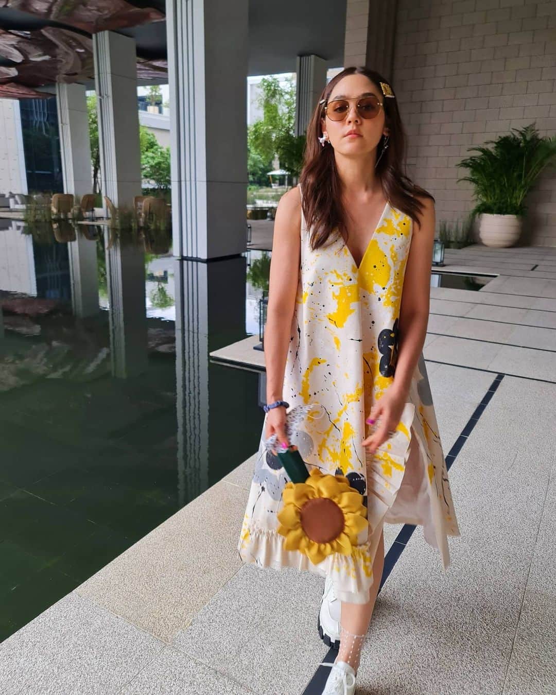 Araya Alberta Hargateのインスタグラム：「🐥🌻#throwbackไม่ไหว 📸by @aimeemorakot」