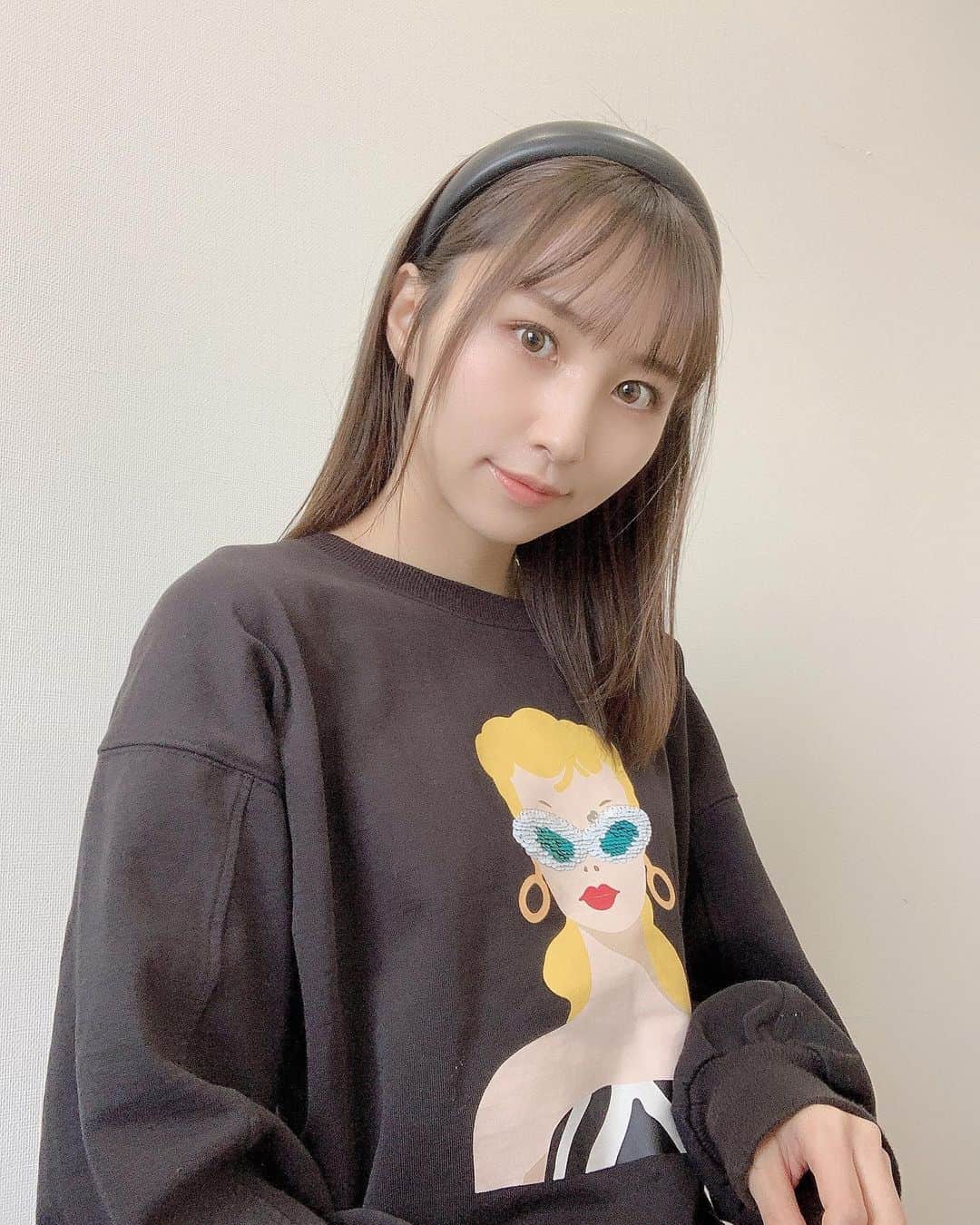安藤笑 安藤笑さんのインスタグラム写真 - (安藤笑Instagram)「. . まちがい探し🖤 . . #blackcode」1月16日 20時26分 -  emichii87