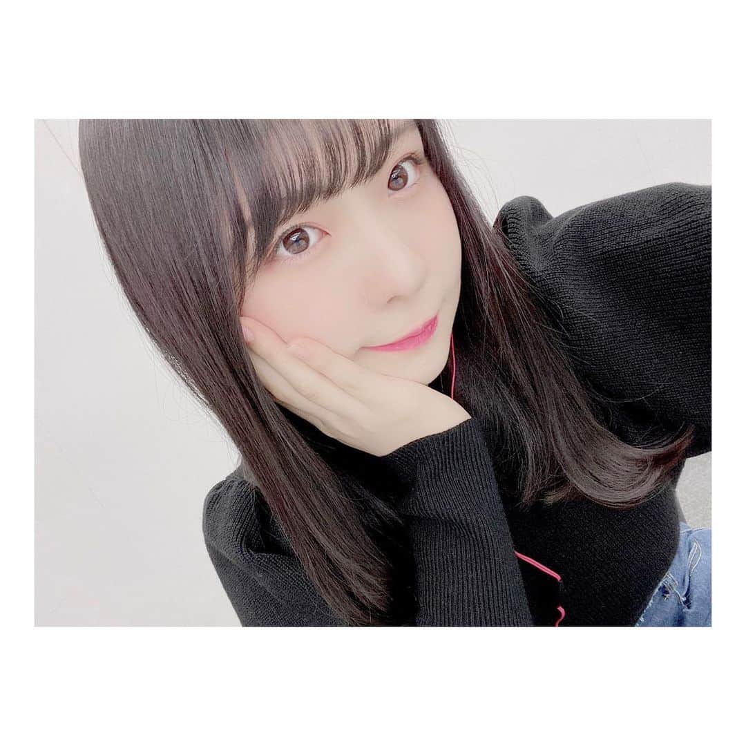 のインスタグラム：「🖤 #自撮り」