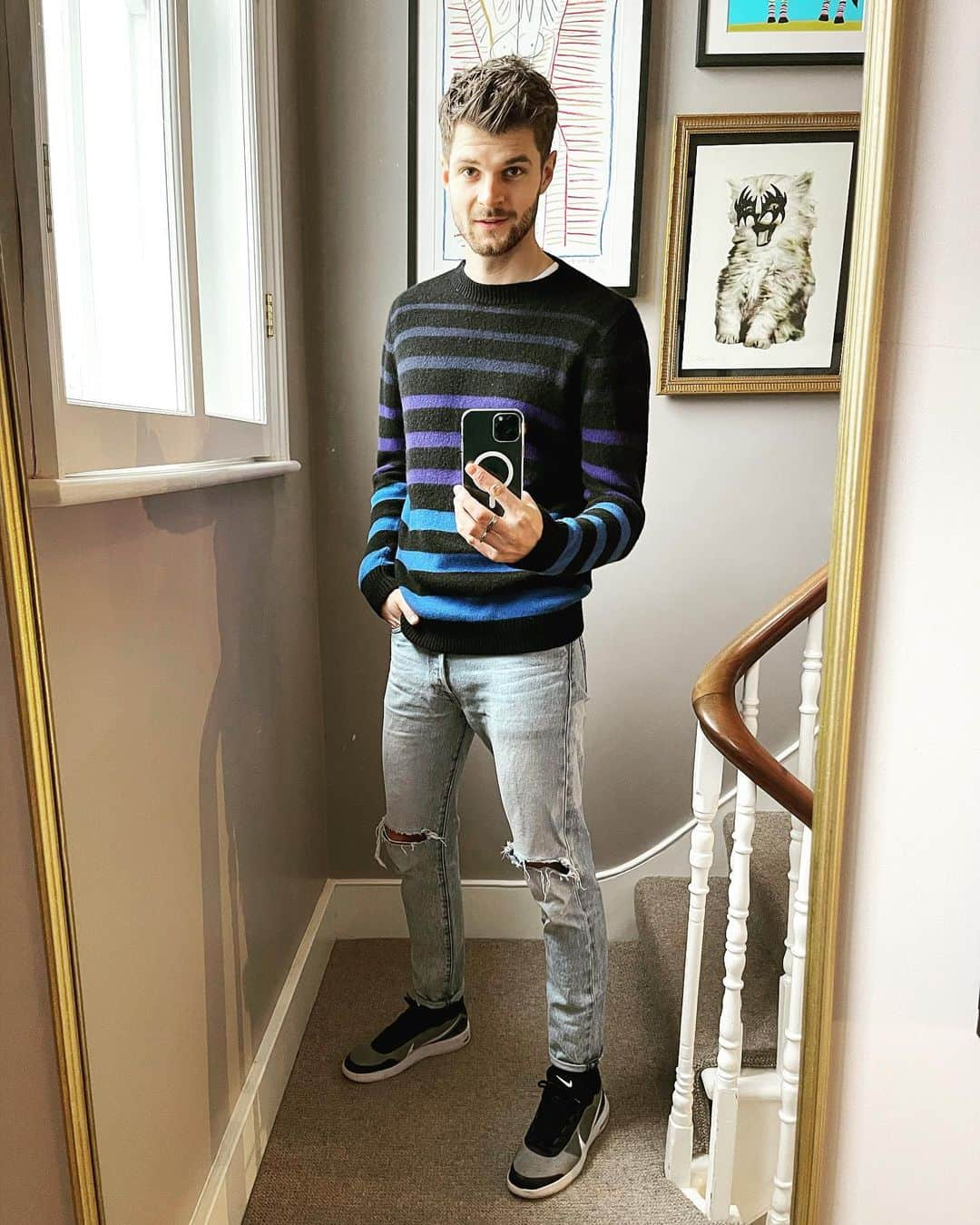 ジム・チャップマンさんのインスタグラム写真 - (ジム・チャップマンInstagram)「Bought a new jumper to celebrate a couple of successes this week and really feeling myself! Jumper - @theelderstatesman Jeans - @levis_uk (501ct) Trainers - @nike」1月16日 20時44分 - jimchapman