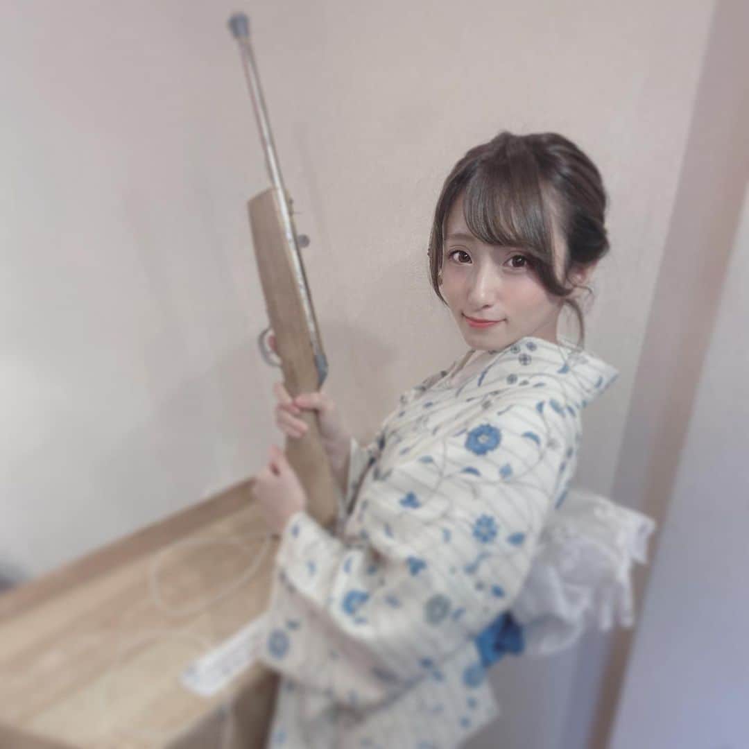 のインスタグラム：「. . 好きだよ 言わないけどね . #着物 #浅草 #射的」