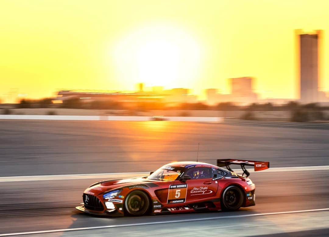 Mercedes AMGさんのインスタグラム写真 - (Mercedes AMGInstagram)「Strong performance of our Customer Racing Teams at the first 24-hour race of the year! #4 Mercedes-AMG GT3 of HRT Bilstein finished third overall at the 24H Dubai. The sister car #5 HRT Abu Dhabi Racing claimed the victory in GT3-AM class (fifth overall) at @dubaiautodrome. @racetivity and @officialmpmotorsport also secured top 10 results (P7 and P9) while @dragonracing88 added third place with the Mercedes-AMG GT4 in GT4 class.  24hAMG #AMGGT3 #AMGGT4 #MercedesAMG #MercedesAMGMotorsport #24Hseries #24HDUBAI #thisisendurance #dubaiautodrome」1月16日 21時00分 - mercedesamg