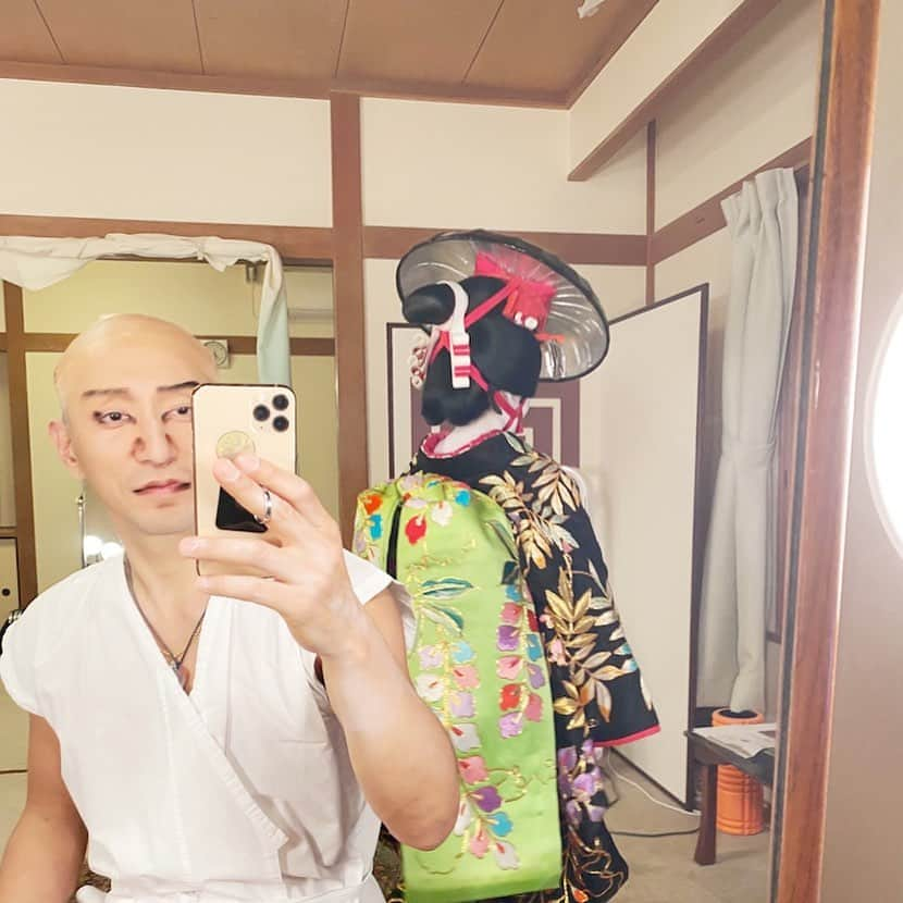 市川海老蔵 （11代目）さんのインスタグラム写真 - (市川海老蔵 （11代目）Instagram)「Tomorrow is the final day of our performance. Looking forward to seeing you through the Hulu LIVE streaming too‼️ * 明日千穐楽です。 Hulu生配信もよろしくお願いします‼️  #市川海老蔵 #海老蔵 #成田屋 #歌舞伎  #歌舞伎座 #和 #舞台 #ABKAI #ABMORI #ebizoichikawa #ebizo #kabuki #thunderparty #ebizotv #theater #theaterarts #actor #kabukiactor #japan #classic #traditionaljapan #japaneseculture #japan_og_insta #performingarts」1月16日 21時03分 - ebizoichikawa.ebizoichikawa