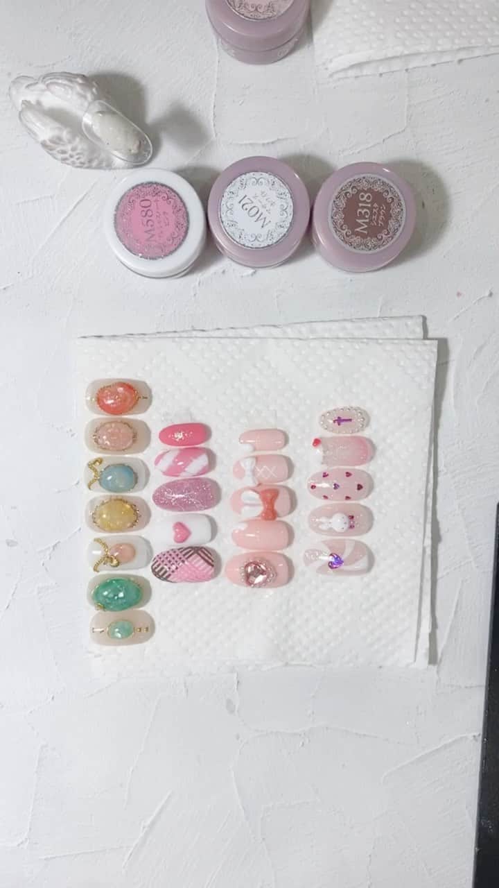 なかやまちえこのインスタグラム：「PREGEL・Betty gel・きまぐれキャット・PREANFA・PREXY商品は、ネイリストの方は↓ ⠀ プリモール @nail_premall ⠀ http://gelnailshop.com/ ⠀ ⠀ キャンディポケット @candypocket_official ⠀ http://www.beautysupport.jp/sm/script_main/shoptop.php ⠀ ⠀ セルフの方は↓ ⠀ ジョイアート @joyartofficial ⠀ http://joyart.biz/ ⠀ ⠀ にて購入頂けます☺️⠀⠀  ⠀ @pregelofficial @bettygel_official ⠀  #nail #nails #nailart #ネイル #美甲 #ネイルアート  #japanesenailart #manucure #japanesenails #manicurist #gelnails #أظافر #네일아트 #미용 #vẽmóng #valentinenails #バレンタインネイル #バレンタイン #chocolate #チョコネイル」