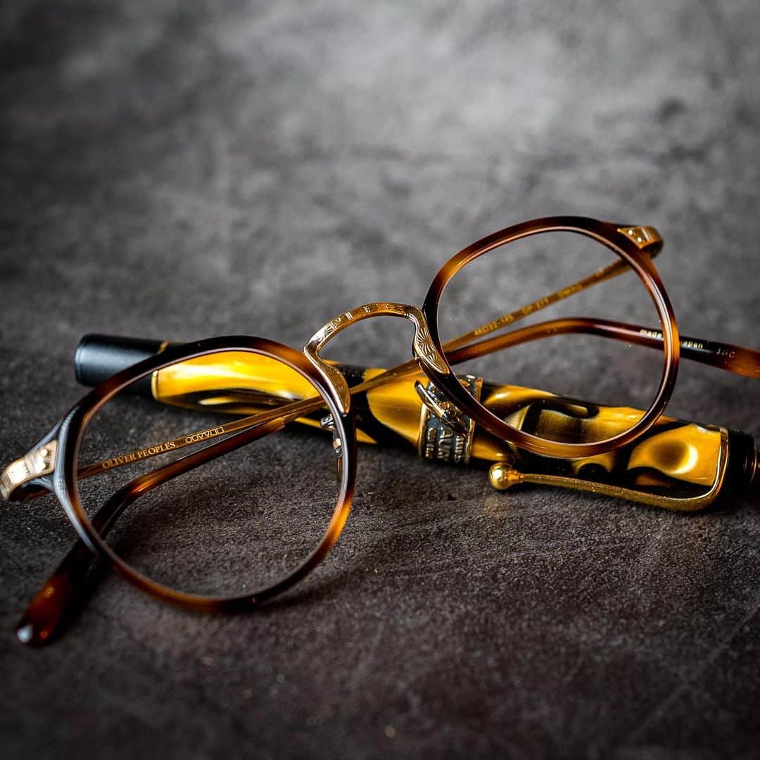 アンソニーのインスタグラム：「11年振りのNEWメガネ！ 妻からの誕生日プレゼントです♪  #オリバーピープルズ  #oliverpeoples  #メガネの三城  #オプテックジャパン」