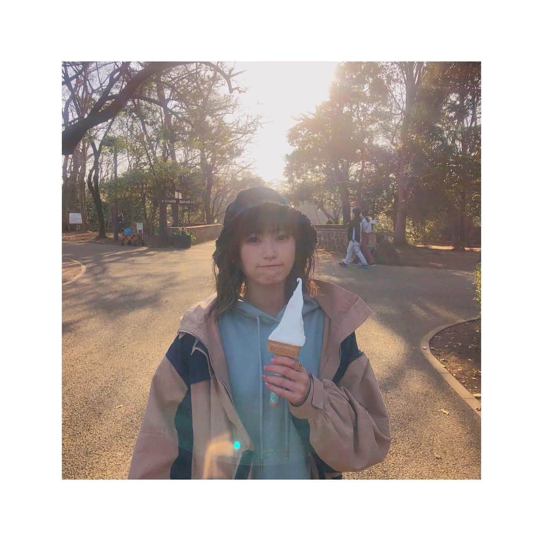 朝日花奈のインスタグラム：「今日は、暖かかったね(っ ॑꒳ ॑c)  1月なのにアイス食べちゃった！🍦 この"牛乳アイス"びっくりするくらい美味しかったよ♡♡♡  お天気も良くて、いっぱい運動できました👟✨  皆さんは、どんな1日でしたか？☺︎  #朝日花奈 #夕日 #千葉 #千葉観光 #アンデルセン公園 #アスレチック #自然 #運動 #休日」