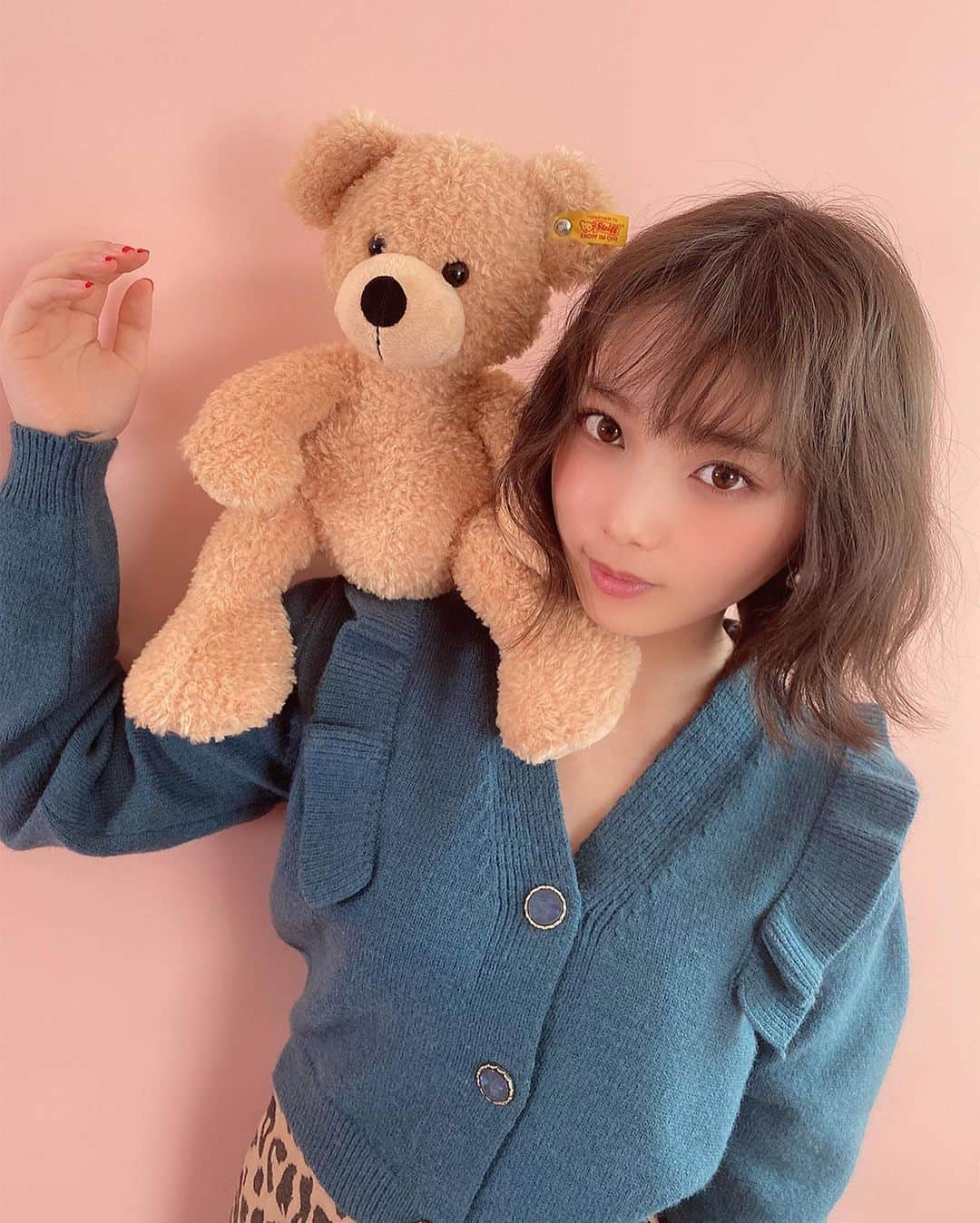 GRLさんのインスタグラム写真 - (GRLInstagram)「与田祐希さん(乃木坂46)GRL撮影オフショット🌹 #与田祐希 #与田ちゃん #よだっちょ #乃木坂46 #outfit #ootd #outfitoftheday #girl #girls #fashion #coordinate #followme #オフショット #コーデ #コーディネート #grl #グレイル #プチプラ #ファストファッション #通販 #通販サイト #プチプラコーデ #ファッション #可愛い #かわいい #cute #フリルニット」1月16日 21時25分 - grl_official