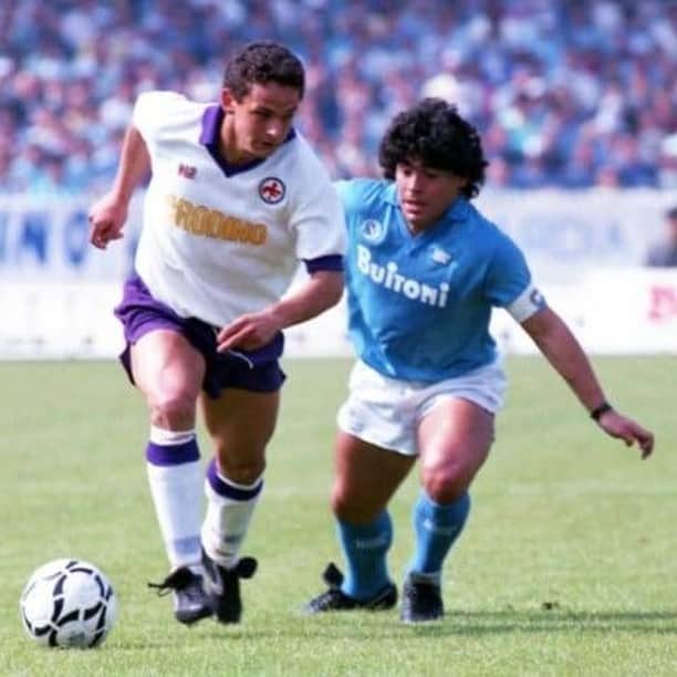 ACFフィオレンティーナさんのインスタグラム写真 - (ACFフィオレンティーナInstagram)「🔟  #ForzaViola 💜 #NapoliFiorentina #Fiorentina #ACFFiorentina #DiegoArmandoMaradona #Maradona #DiegoMaradona #RobertoBaggio #Baggio」1月16日 21時32分 - acffiorentina