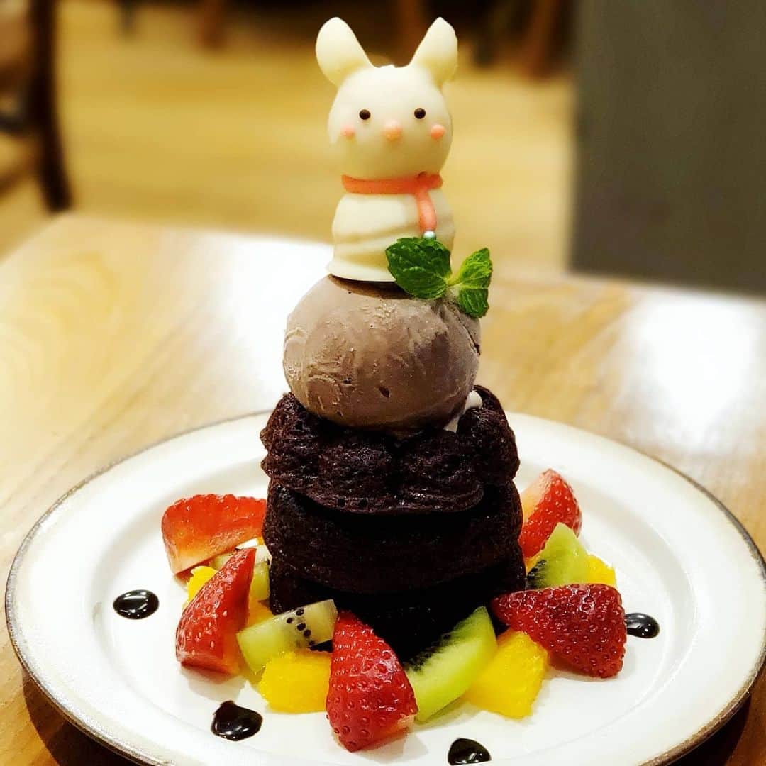 ミスター黒猫（黒猫仙人）のグルメインスタ