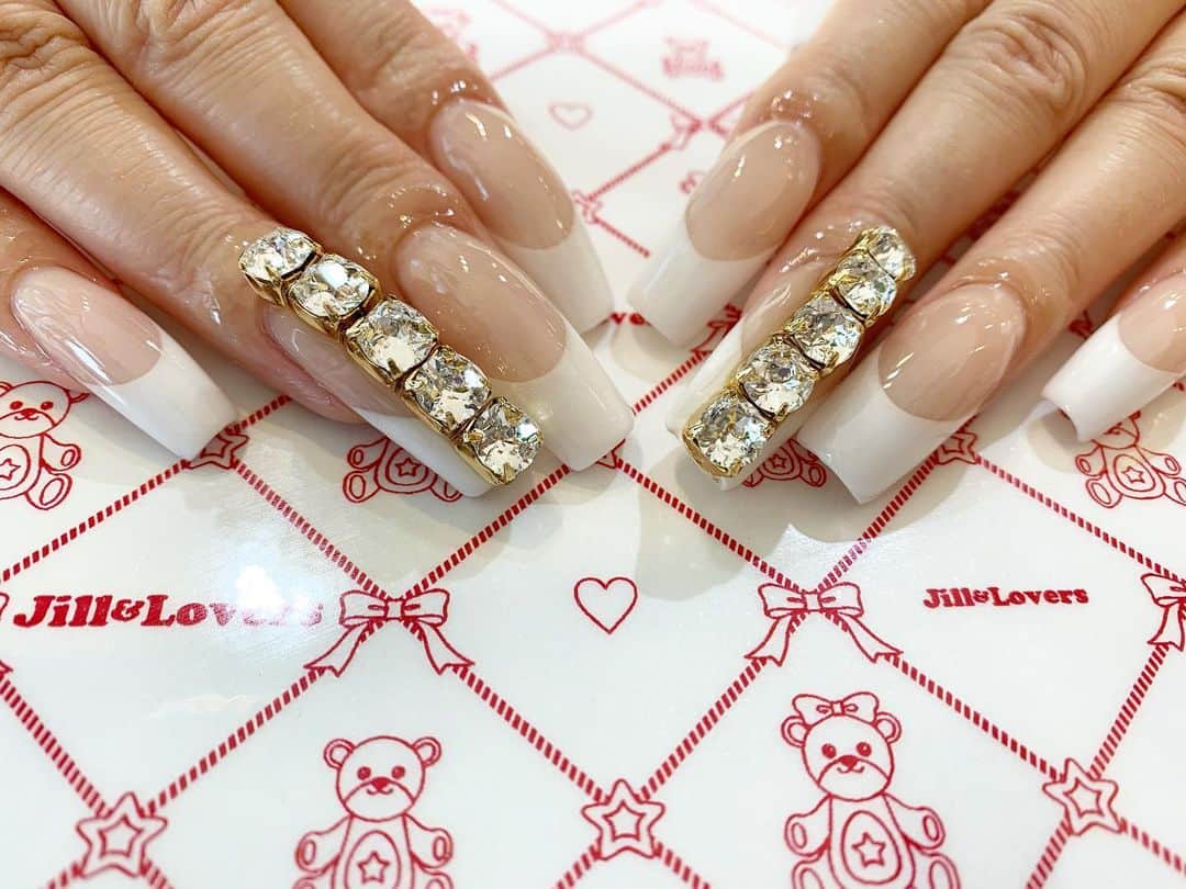 mamijinguのインスタグラム：「バーチャルフレンチスカルプ💐 @yukatachibana  ゆかちゃんとおそろ💖  #jillandlovers #nail #nailart #paragel #gelneil#gel #ネイル #ネイルアート #me #look #love #かわいい」