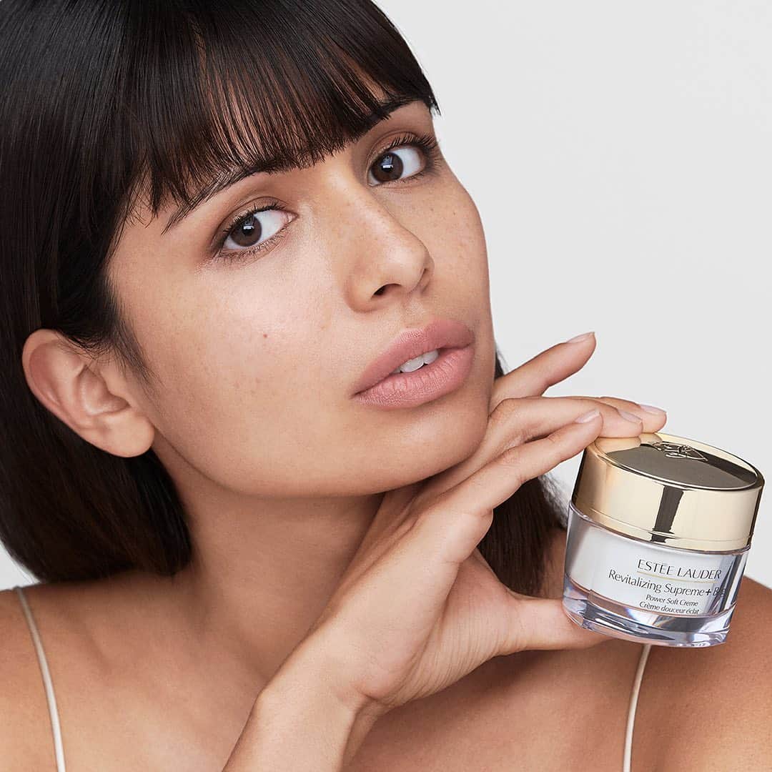 のインスタグラム：「Did you know 95% of women who used NEW #RevitalizingSupreme Bright Creme said their skin immediately felt soft, supple, hydrated and refreshed*? ✨ Snap a selfie of your #SupremeSkinGoals and tag us for a chance to be featured on our Instagram 🤳    *Consumer testing in the US on 100 women.」