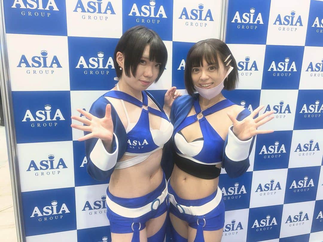 及川愛未のインスタグラム：「本日最終日※17時までです #資産運用EXPO #Asia #レースクイーン #ラウンドガール #followme」