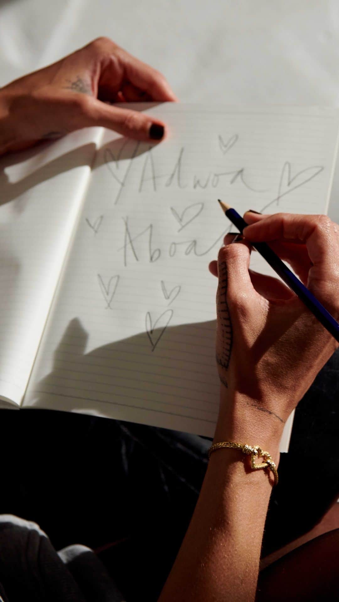 ジョン ハーディーのインスタグラム：「From symbolic sketches to a collection of pieces that are deeply personal and empowering.  Adorn yourself #WithMadLove, available now on JohnHardy.com  #JohnHardy @adwoaaboah」