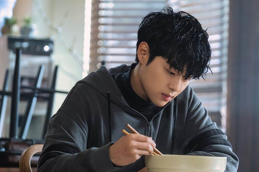 のインスタグラム：「엄마아빠 어디갔어요...?」