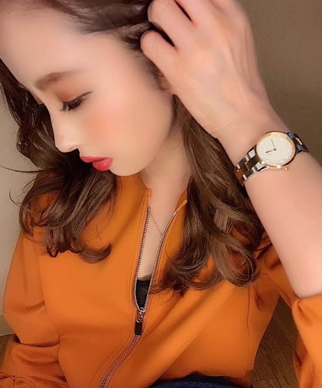 CHINATSUさんのインスタグラム写真 - (CHINATSUInstagram)「@danielwellington   I like orange or red if I want to add color to my coordination.In winter, especially Orange  #danielwellington  #ダニエルウェリントン　#dwニューイヤー   #理想のギフト  #最高のプレゼント🎁  #抜群の存在感」1月17日 0時00分 - chinatsu.k621