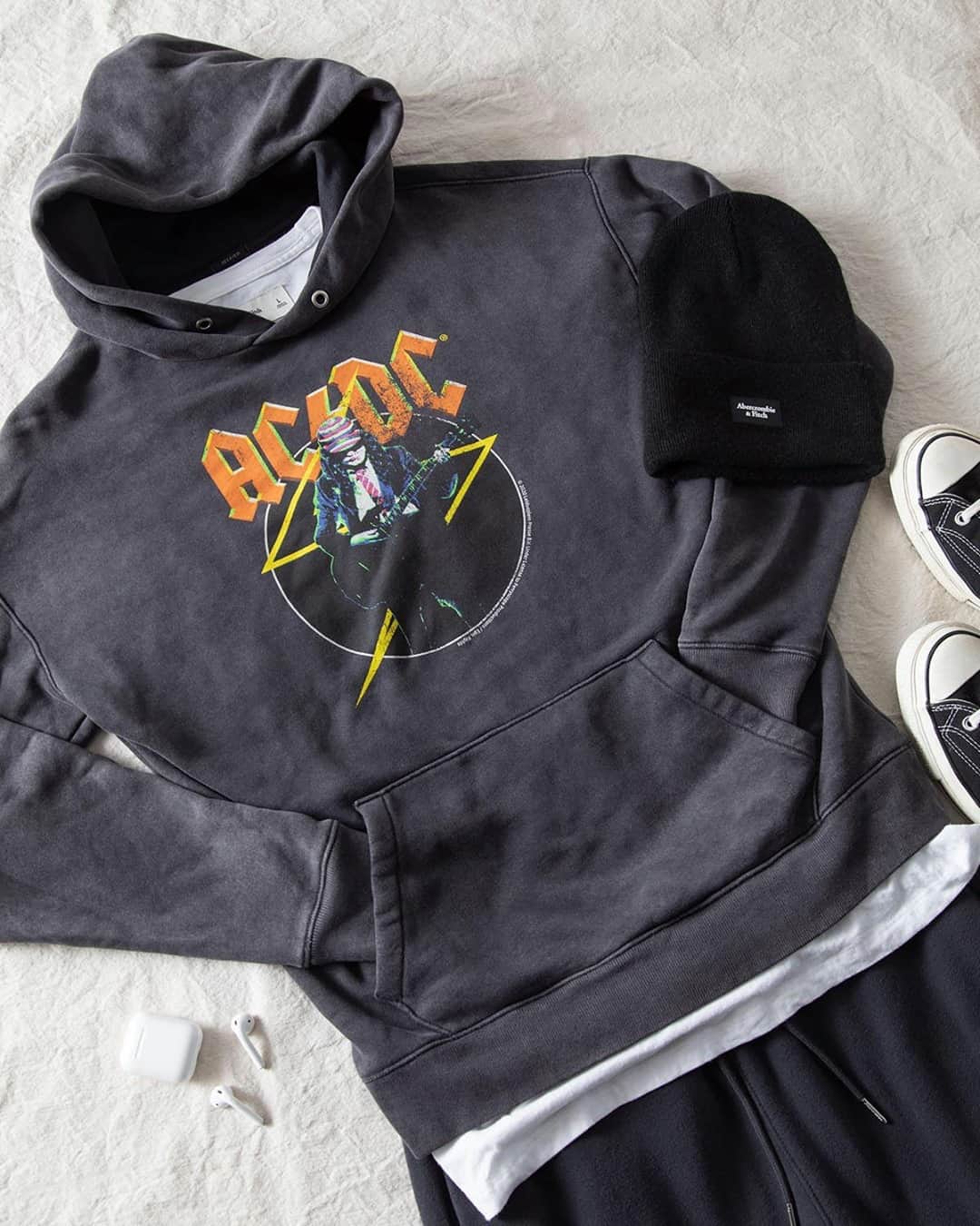 Abercrombie & Fitchさんのインスタグラム写真 - (Abercrombie & FitchInstagram)「⚡️Just in: BAND HOODIES. #abercrombiemens」1月17日 0時00分 - abercrombie
