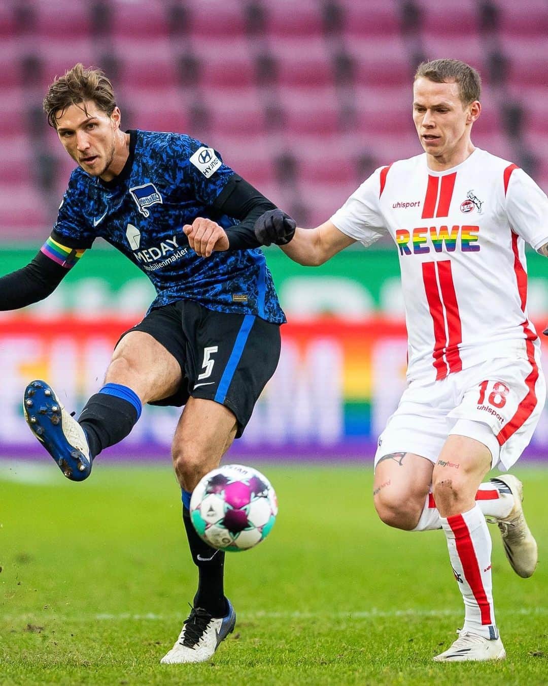 ヘルタ・ベルリンのインスタグラム：「Pause in Köln. ⏸  . . #KOEBSC #HerthaFürVielfalt #HaHoHe #herthabsc」