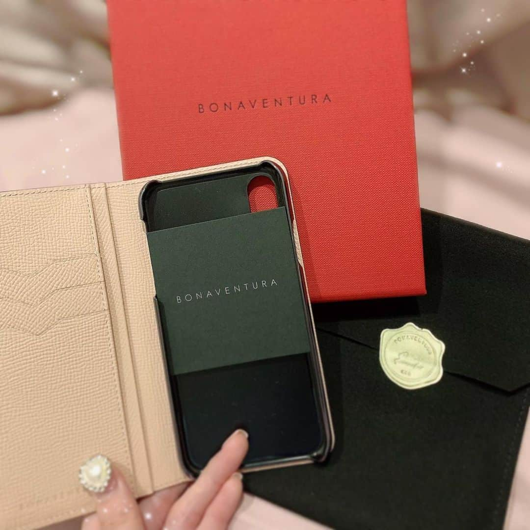 なっちゃんのインスタグラム：「♡♡♡ #bonaventura  #iponecase」