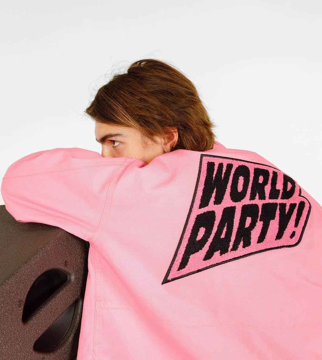 サキャスティックのインスタグラム：「@insomniacltd WINTER   World Chore Jacket Pink 9.5oz 100% cotton canvas with DWR water repellant finish, cotton poplin lining, chenille back patch, embroidered patch at chest. Made in the USA.  Vortexia S/S Tee Red 6.5 oz medium weight cotton T, pre-shrunk, custom tie dyed, silkscreen logo. Made in the USA.  Wizard Denim Black Overdyed 12oz bull denim, baggie fit, embroidered logo on back pocket. Made in the USA.」