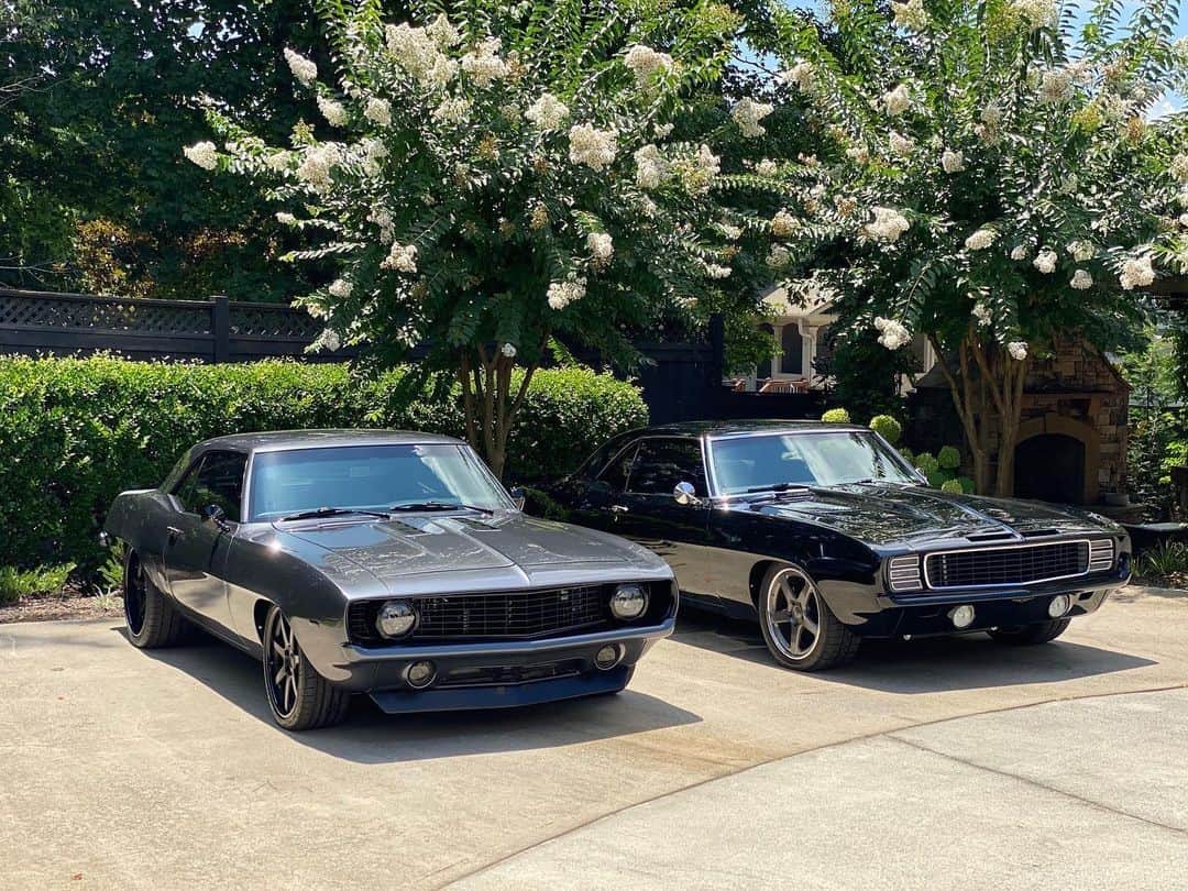 Classics Dailyさんのインスタグラム写真 - (Classics DailyInstagram)「#ClassicsFeature _____ Which one of @hwhite_001's Pro-Touring 1969 Camaros do you choose? _____ #classiccar #musclecar #americanmuscle #hotrod #protouring #prostreet #restomod #classicsdaily #streetrod #streetcar #customcar #hotrods #streetrods #chevrolet #camaro #69camaro」1月17日 1時01分 - classicsdaily