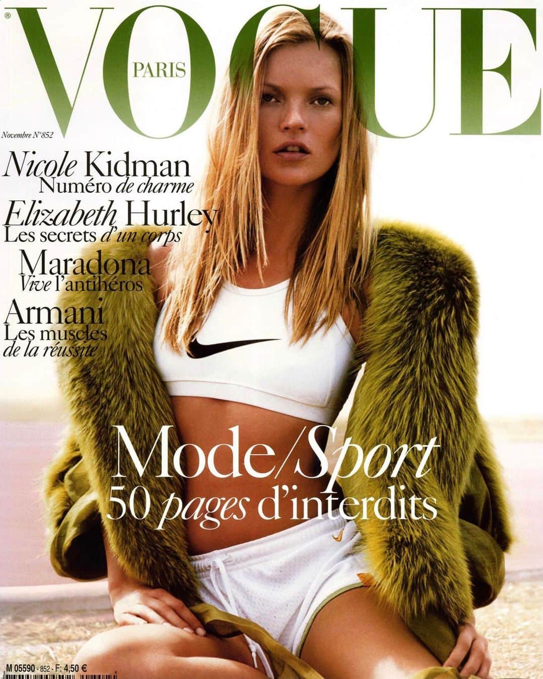 カリーヌ・ロワトフェルドさんのインスタグラム写真 - (カリーヌ・ロワトフェルドInstagram)「Happy birthday legend @katemossagency You can do it all 💛 I will never get enough of this iconic Vogue Paris cover Story.」1月17日 1時02分 - carineroitfeld