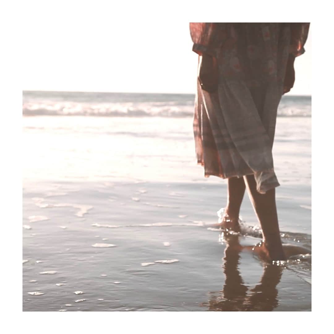 マッタのインスタグラム：「⁠ ⁠...having a moment with everything around me and within me... Image from @kaelenohm ✨ seen here our Yamini Booj Dress✨ Link in bio for more」