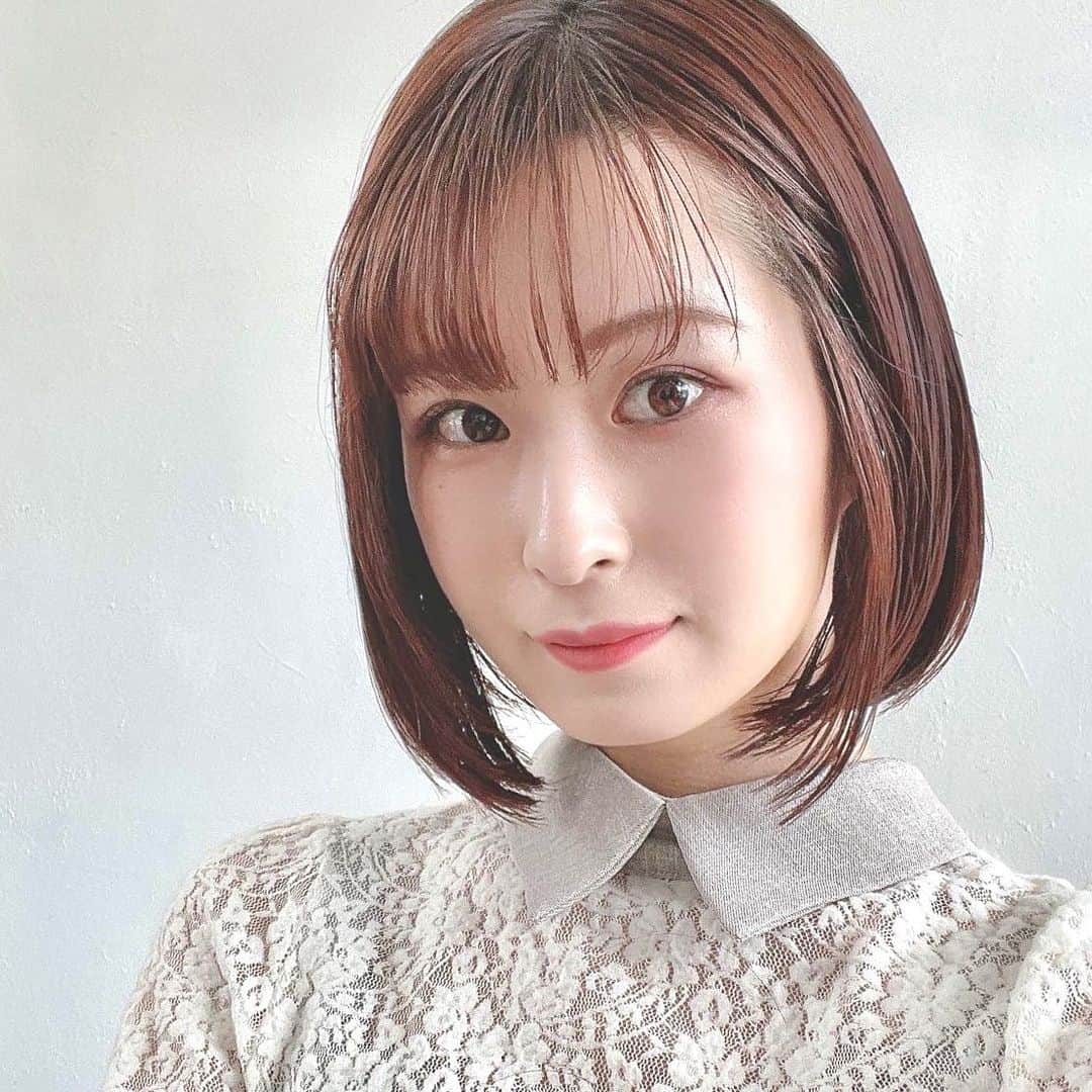 紫帆のインスタグラム：「ボブが好き💕  写真暗かったから上げ直し✂️  #ボブ #美容院 #美容室 #髪質改善 #髪質改善トリートメント #tokio #原宿 #omnia」