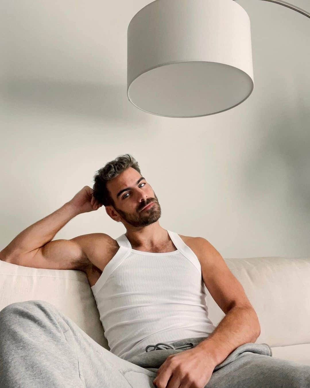 ツーイグジストさんのインスタグラム写真 - (ツーイグジストInstagram)「Serving 'cool and iconic' in our classic square cut tank 📸 @nyledimarco」1月17日 2時02分 - official2xist