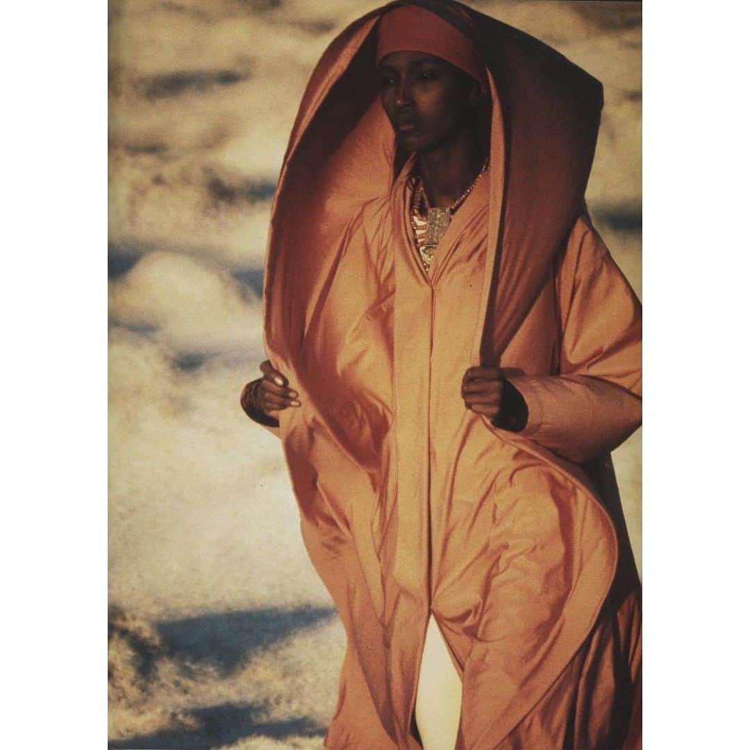 アダムのインスタグラム：「Issey Miyake for Vogue, 1986.」