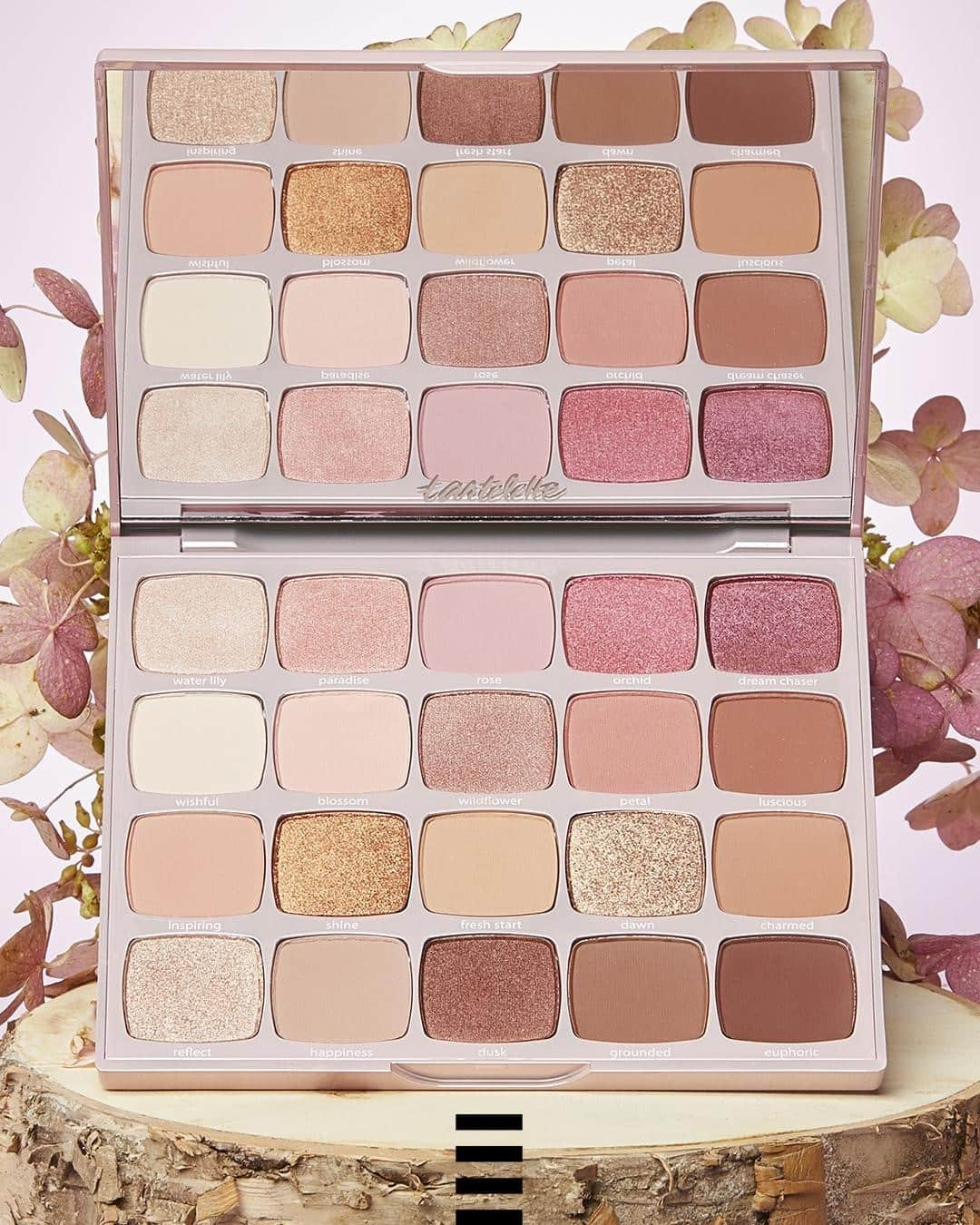 セフォラさんのインスタグラム写真 - (セフォラInstagram)「Préparez vos paupières pour la nouvelle palette Tartelette Juicy Amazonian Clay de @tartecosmetics ! Taille XL, 20 tons roses, bronzes et neutres : une nouvelle palette plus juteuse que jamais 💦  Dès le 19 janvier sur sephora.fr, et début février dans nos magasins. Uniquement chez SEPHORA. #SephoraLovesTarte #SephoraFrance」1月17日 3時00分 - sephorafrance