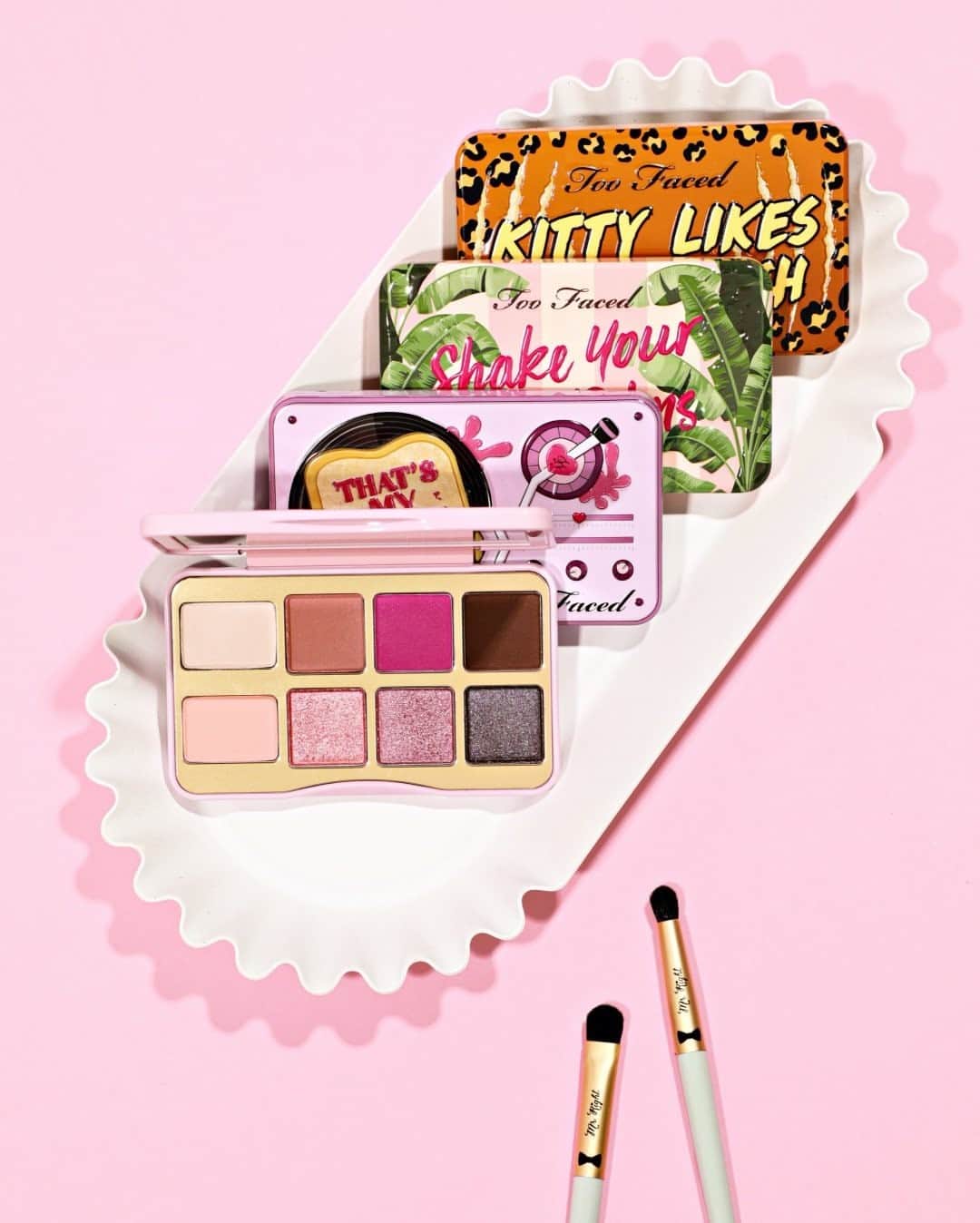 Too Facedのインスタグラム：「So. MINI. Possibilities 😍 Our Mini Palettes are packed with go-anywhere shades that will have you creating endless looks at home and on the go! 💕 Which one is your FAVE?! #toofaced」